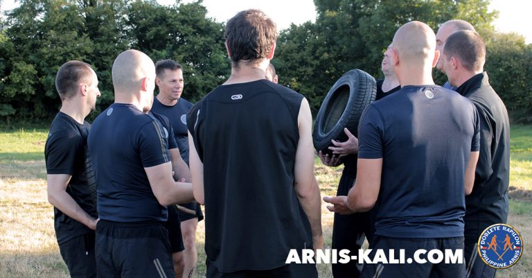 travail pneu arnis kali stage